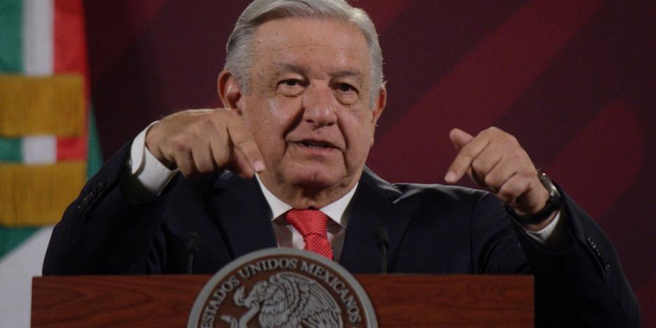 El Presidente de México, Andrés Manuel López Obrador, durante un conferencia de prensa matutina en Palacio Nacional el 5 de abril de 2023