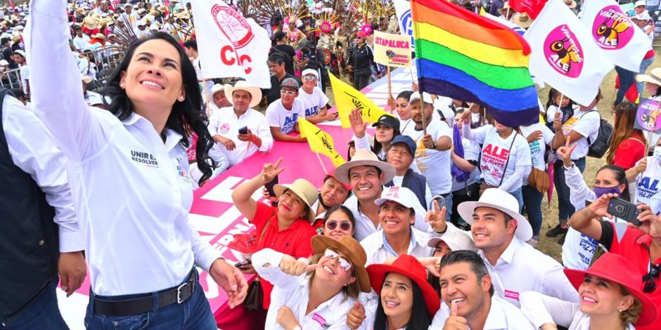 La candidata Alejandra Del Moral afirma desde Ixtapaluca que "se necesita capacidad para solucionar los problemas de las familias mexiquenses".