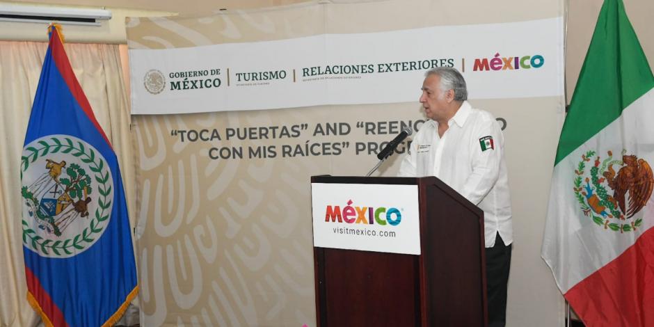 Miguel Torruco Marqués, secretario de Turismo, durante presentación del programa Operación Toca Puertas.