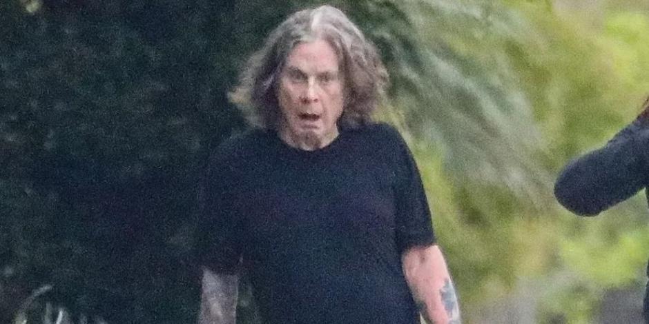 Ozzy Osbourne es captado paseando y preocupa a fans por su batalla con el Parkinson