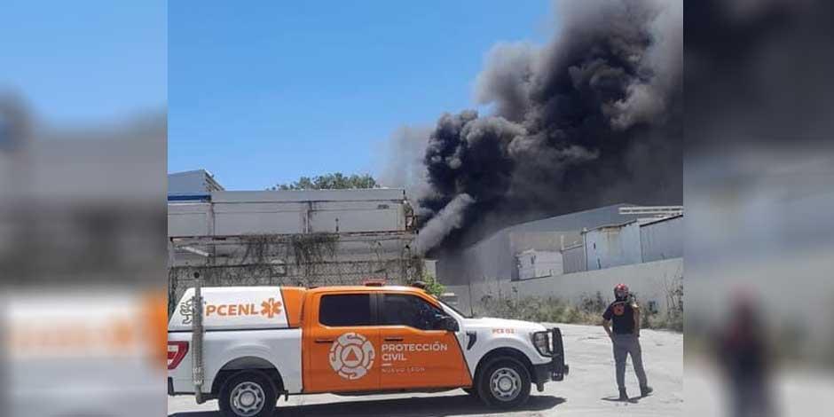 Arde recicladora de químicos en Apodaca, Nuevo León