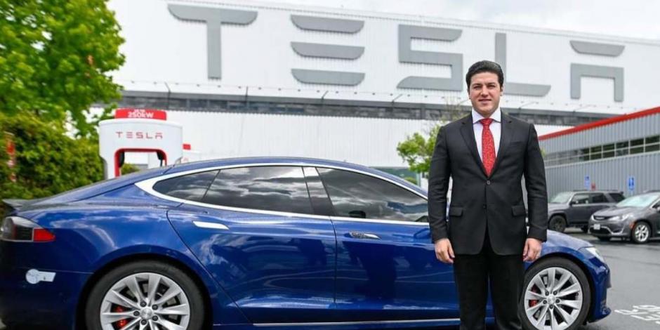 Samuel García visita gigafactory de Tesla en Fremont, California.