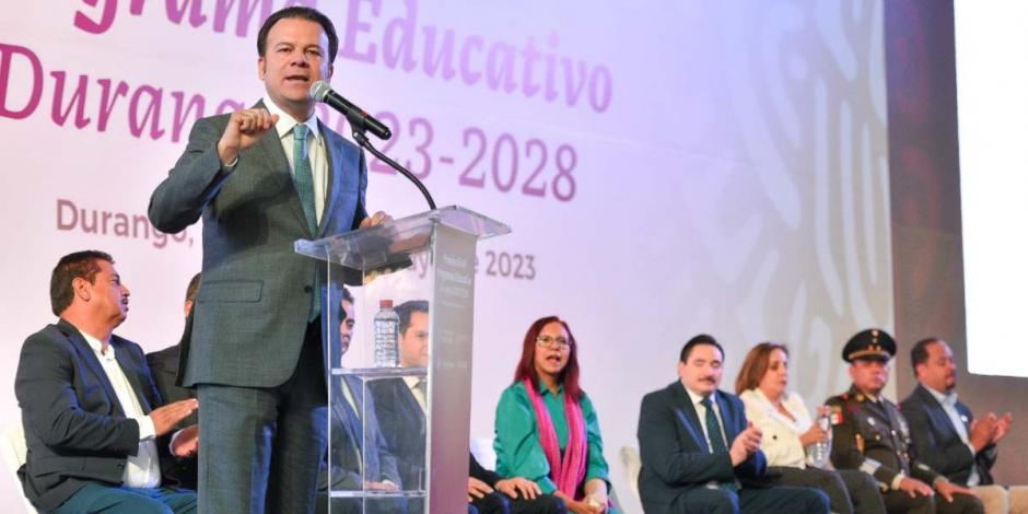 Esteban Villegas presenta el Programa Educativo Durango 2023-2028.