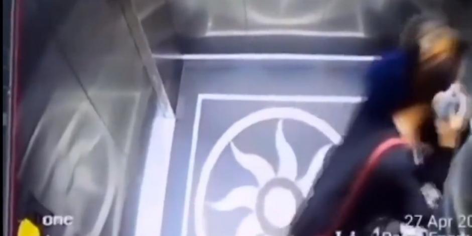 VIDEO. Mujer muere al caer por el hueco de un elevador; abrió la puerta equivocada
