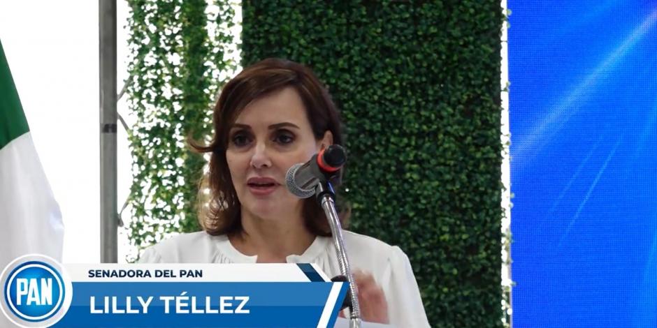 La senadora del PAN, Lilly Téllez, ayer, en conferencia de prensa.