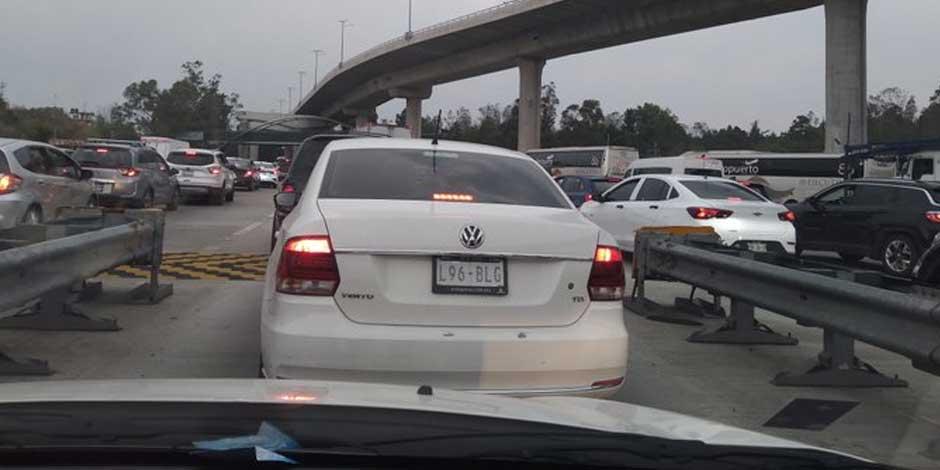 Usuarios de las redes sociales dieron cuenta de la carga vehicular que se registra este domingo en la Autopista México-Cuernavaca