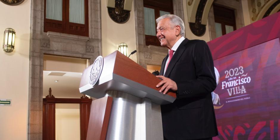El Presidente Andrés Manuel López Obrador asegura que no hay riesgo de crisis económica en Estados Unidos, pese a que aumento su deuda en pandemia y las recientes quiebras de dos bancos estadounidenses.