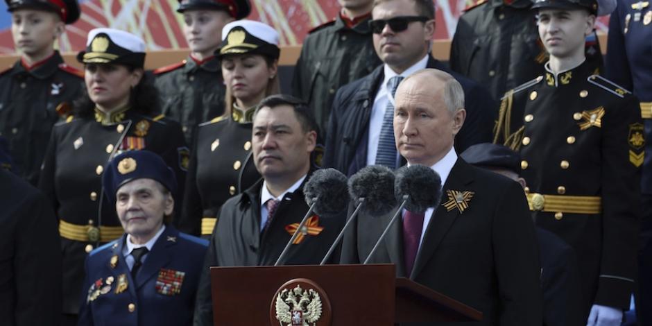 Vladimir Putin, líder del Kremlin, encabeza celebración por el Día de la Victoria.