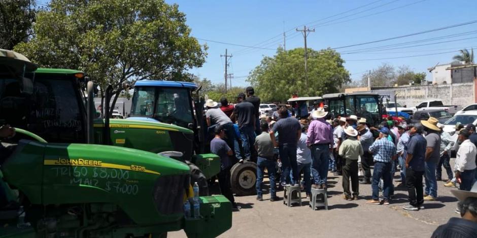Ayer, los manifestantes retiraron los bloqueos en tres municipios de Sinaloa.