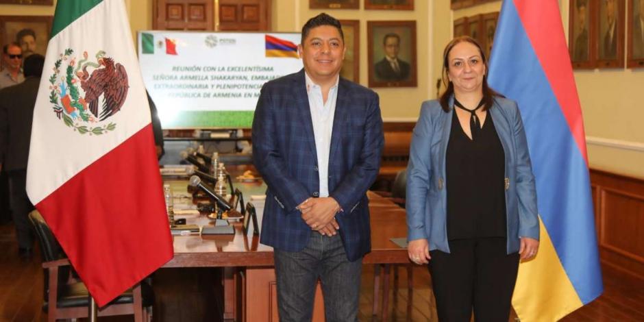 Ricardo Gallardo se reúne con embajadora de Armenia en México.