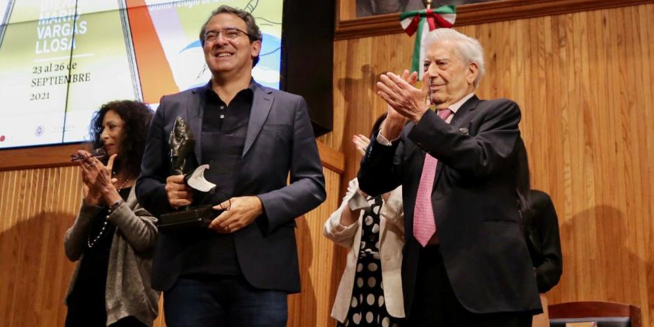 Juan Gabriel Vásquez ganó el Premio Novela Mario Vargas Llosa en 2021.