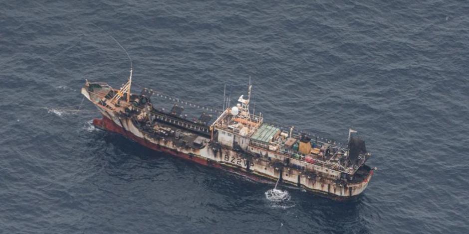 Un barco pesquero se hundió en el Océano Índico.