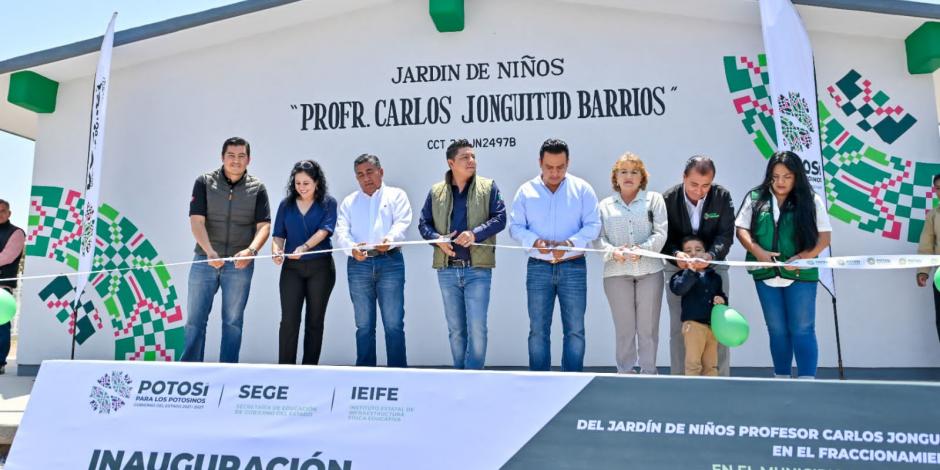 En beneficio de la niñez potosina, el gobernador inauguró un jardín de niños de la capital con una inversión de 7.75 millones de pesos.