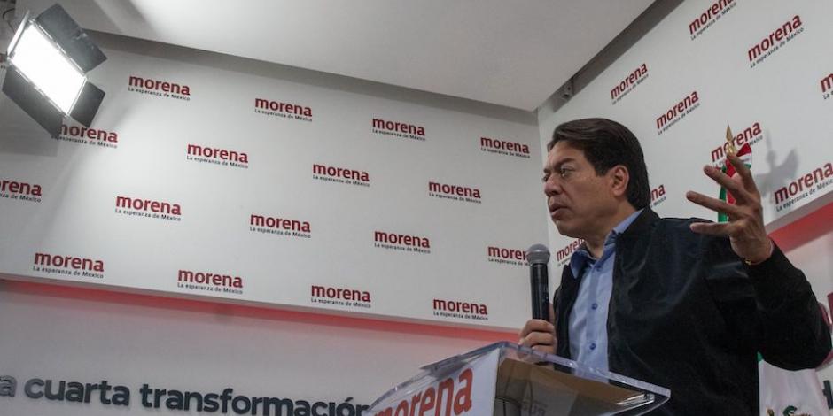 El dirigente nacional de Morena en conferencia de prensa, ayer.