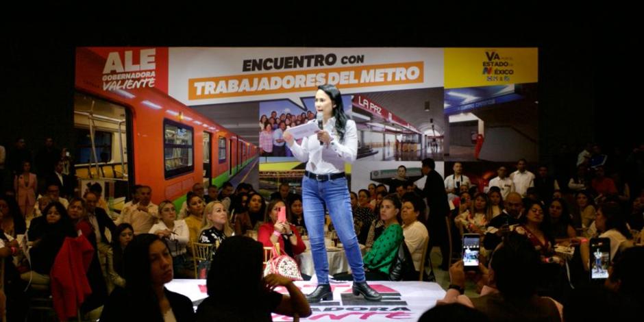 Alejandra del Moral, durante el encuentro con trabajadores del STC Metro.