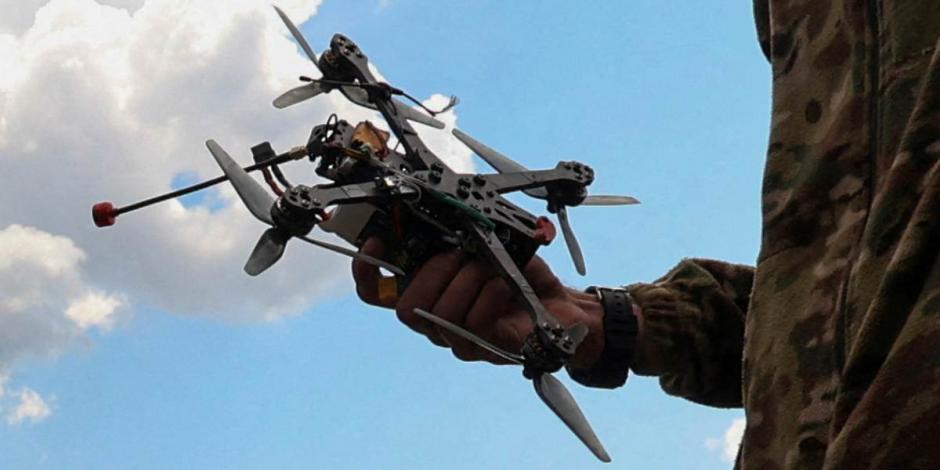 Rusia frustra un ataque con drones contra refinería de petróleo en Krasnodar.