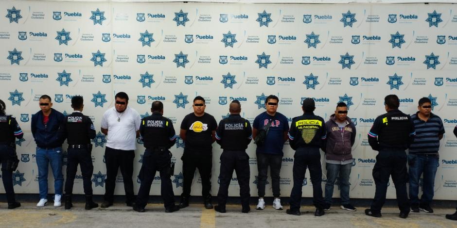En la capital de Puebla, siete presuntos integrantes de 'Los Izta' fueron detenidos luego de que realizaron el robo de un tráiler en la autopista México-Puebla.