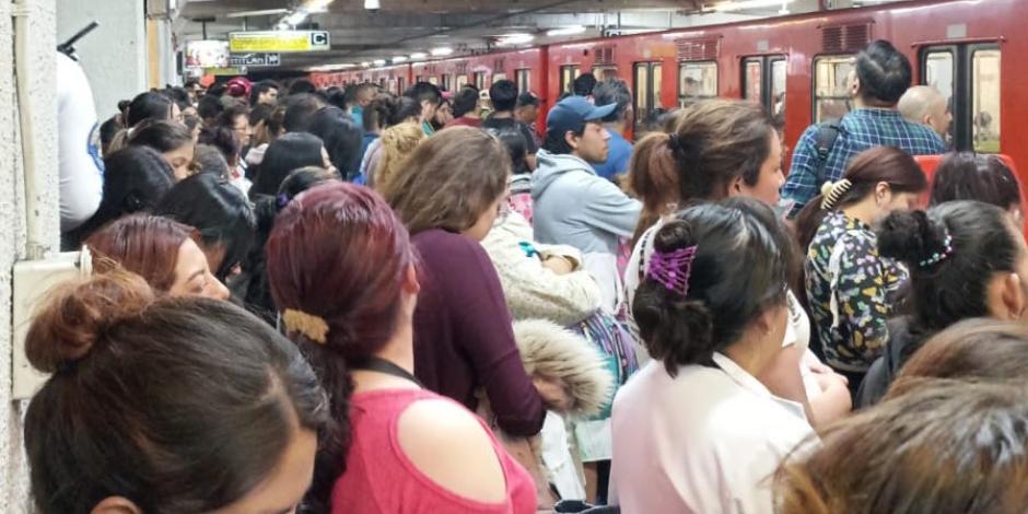 Metro CDMX inició la jornada el 30 de mayo con retrasos y aglomeraciones en rutas como la Línea 9, en foto.