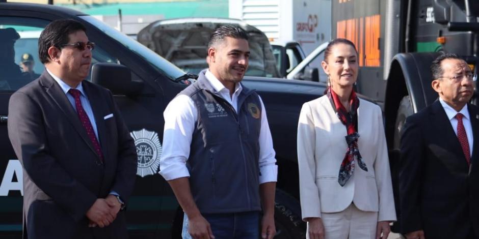 La jefa de Gobierno con el alcalde de Xochimilco y el titular de la SSC, ayer.