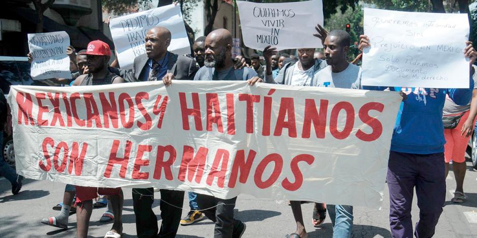 Un grupo de haitianos se manifestó el 29 de mayo en  el campamento de la Plaza Giordano Bruno en la CDMX.