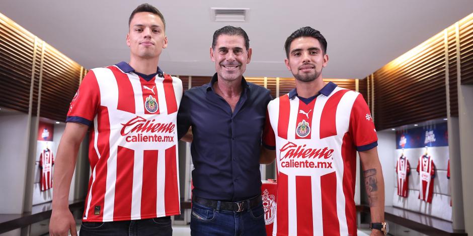 Óscar Whalley y Ricardo Marín son los primeros refuerzos de las Chivas para la Liga MX.