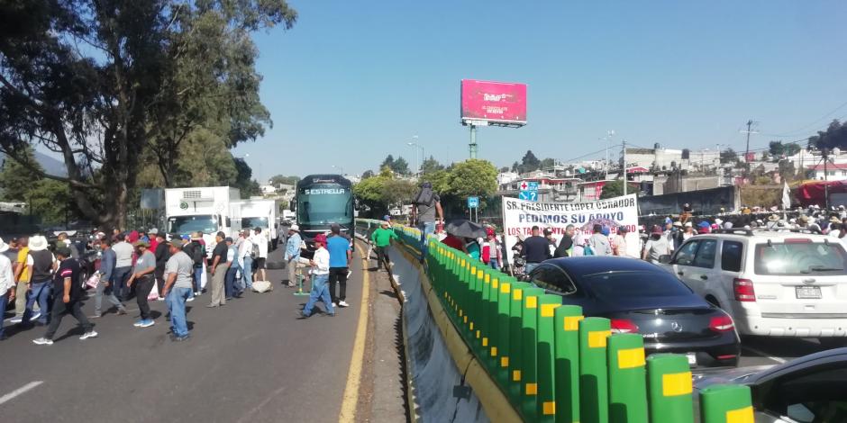 Así se ve el bloqueo en la México-Cuernavaca, a la altura de Topilejo.