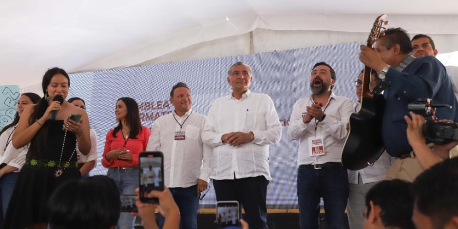 Adán Augusto López promete comunicación y apoyo permanentes con sector empresarial