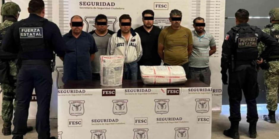 Seis hombres fueron detenidos con posesión de metanfetaminas.