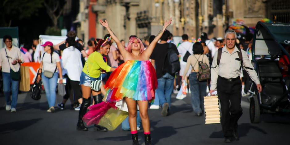 Asistentes de la Marcha del Orgullo LGBT+ comenzaron a retirarse; las principales avenidas se van liberando.