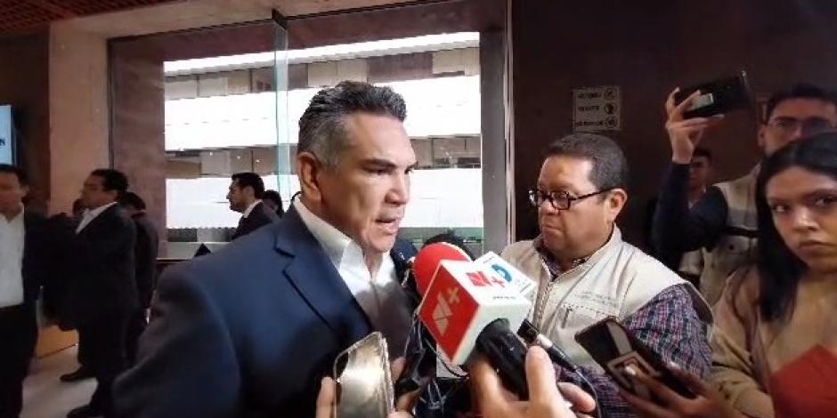 El dirogente nacional del PRI, Alejandro Moreno, pide que el INE y el TEPJF actúen con independencia y en el marco de la ley en cuanto a los recorridos de las corcholatas de Morena; a AMLO 'ya le tienen que poner un alto', dice.