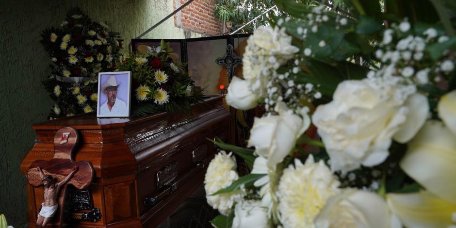 En fotografía de archivo, funeral de Hipólito Mora.