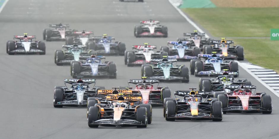 Los pilotos en el inició del Gran Premio de Gran Bretaña de F1 en Silverstone en 2023