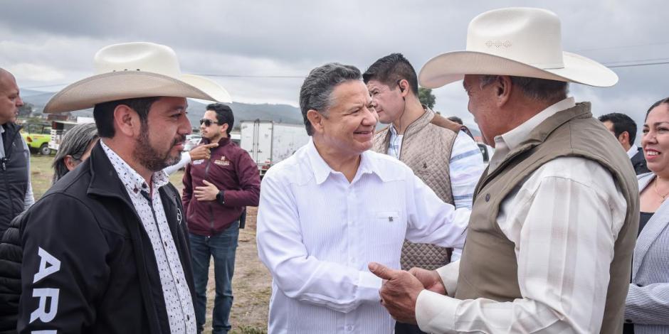 El gobernador de Hidalgo, Julio Menchaca Salazar, prioriza políticas públicas que combaten el rezago y cuidan el medio ambiente.