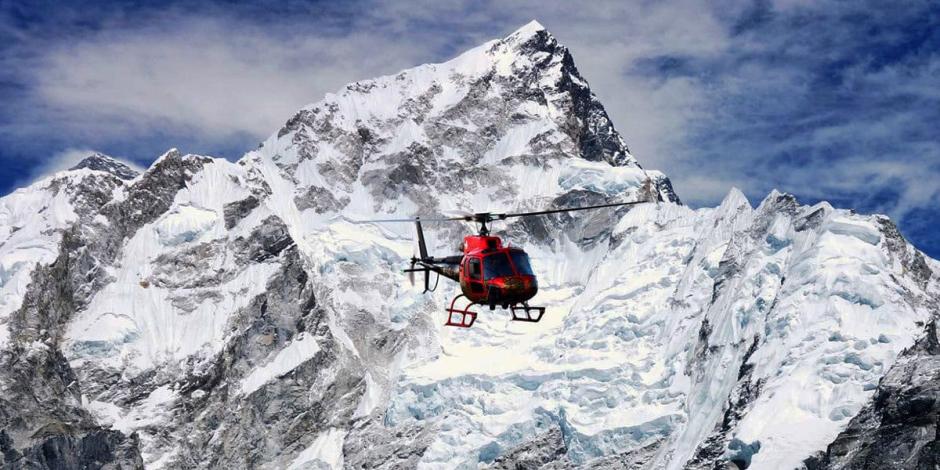 Se estrella un helicóptero en el Everest; bordo iban 5 turistas mexicanos, quienes junto con el piloto murieron en el impacto.