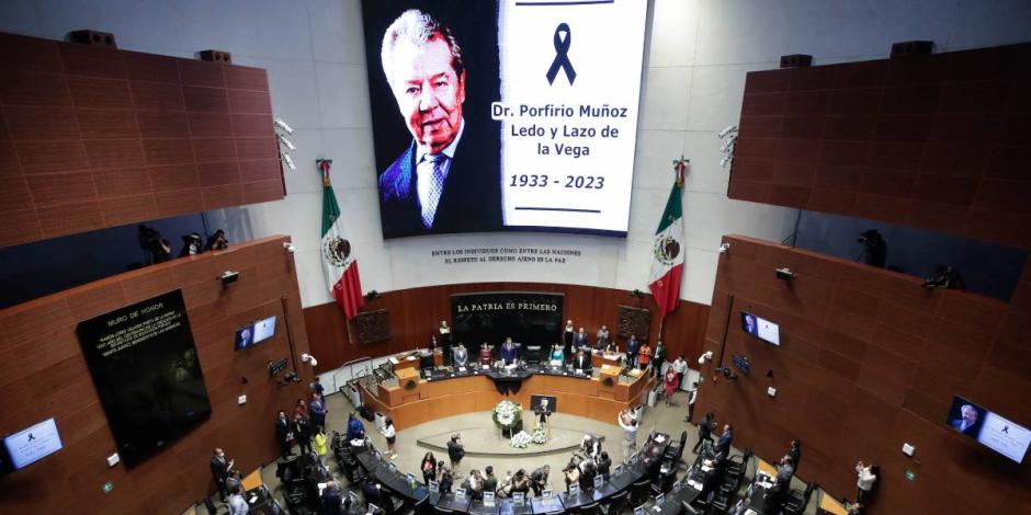 Comisión Permanente rinde homenaje a Porfirio Muñoz Ledo.