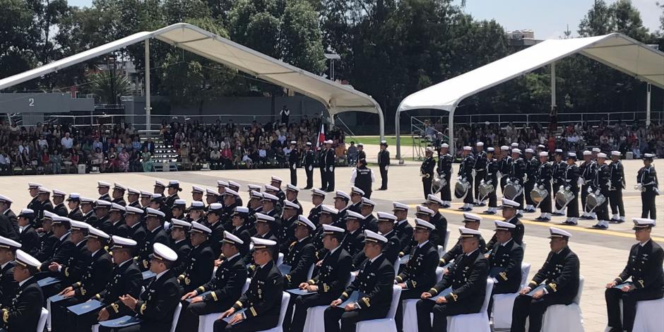 VIDEO. Fuerzas Armadas subordinadas al mandato de los mexicanos, afirma Almirante José Rafael Ojeda durante la Ceremonia de Graduación de Discentes del Centro de Estudios Superiores Navales.