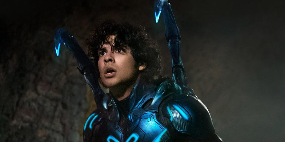 Fans se unen para promocionar la película de Blue Beetle con memes, pues Warner Bros la tiene olvidada