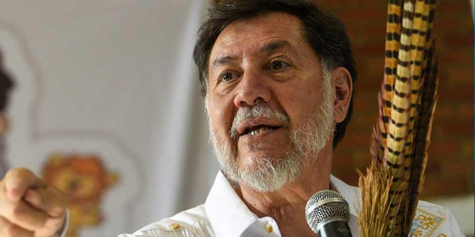 Fernández Noroña criticó que Marko Cortés esté en contra de los nuevos libros de texto.