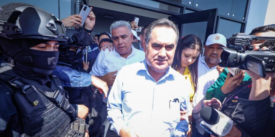 El rector de laUniversidad Autónoma de Sinaloa,Jesús Madueña, al acudir ante un juez de control, el pasado viernes.