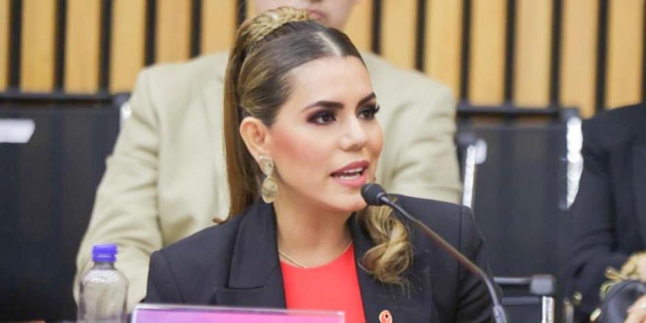 Evelyn Salgado participa en reunión de Conago - INE rumbo al 2024.