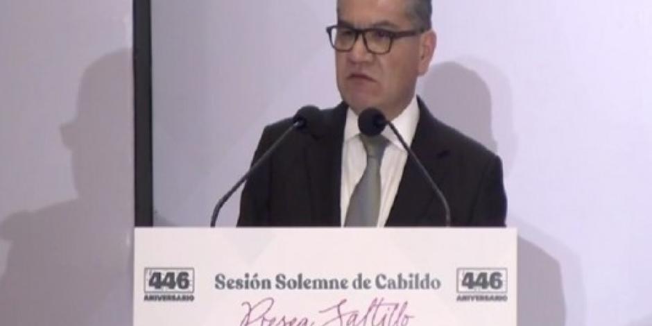 El gobernador de Coahuila, Miguel Ángel Riquelme, en la conferencia de prensa realizada ayer.