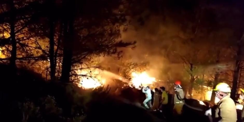 Incendios en el Mediterráneo destruyen viviendas y amenazan reservas naturales; más de 30 personas murieron en Argelia a causa del fuego.