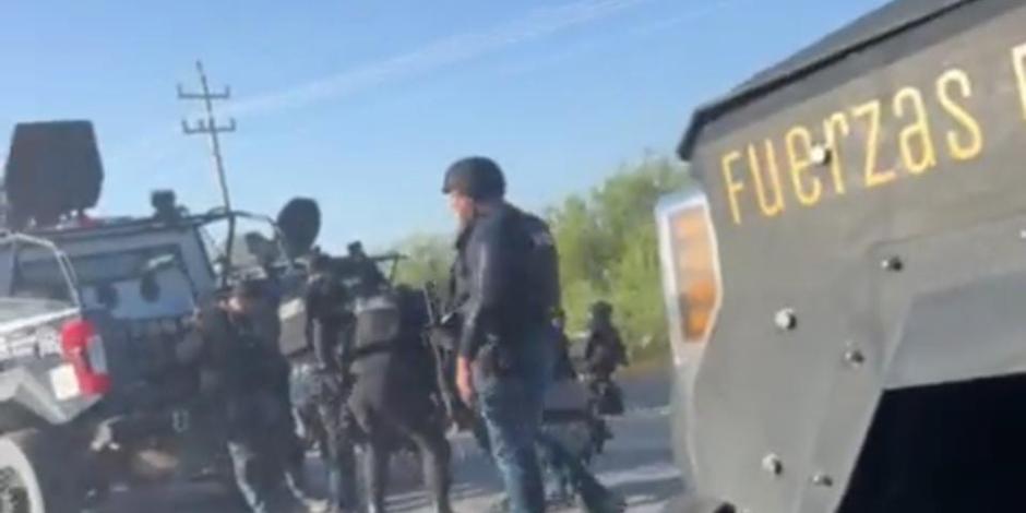 Policías estatales, momentos después del enfrentamiento registrado ayer en los límites con Nuevo León.