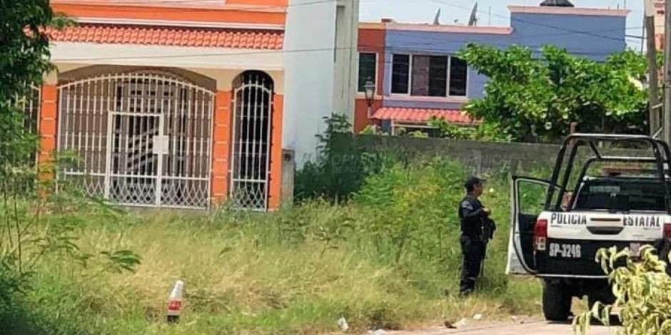 Una de las casas en donde fueron encontrados los restos de las personas embolsados y desmembrados dentro de hieleras en el municipio de Poza Rica, Veracruz, ayer.
