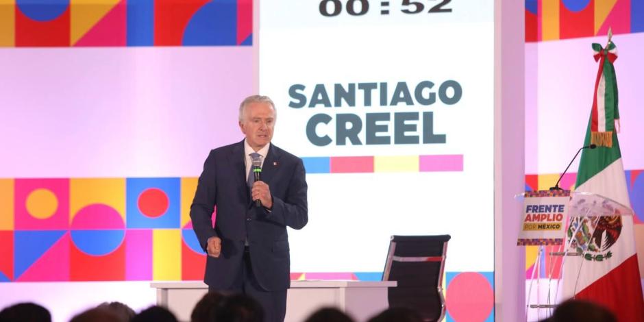 Santiago Creel desde el foro del Frente Amplio por México.