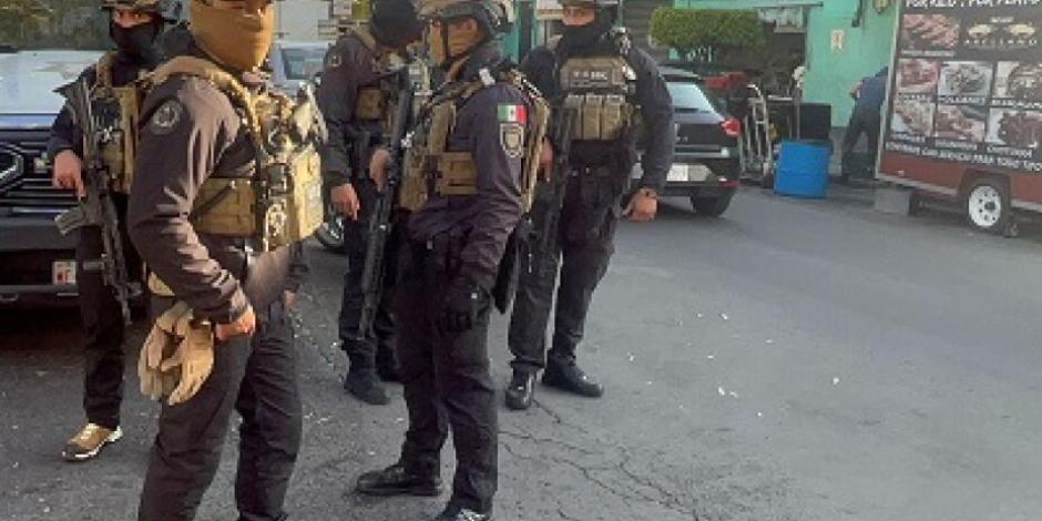 En torno al predio de Quemada y Concepción Béistegui, lugar del operativo, fue instalado un cerco policiaco, ayer.