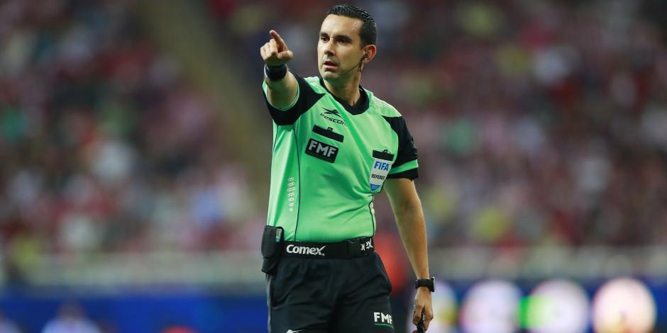 César Arturo Ramos, árbitro de la Liga MX, dirigió un partido en Arabia Saudita