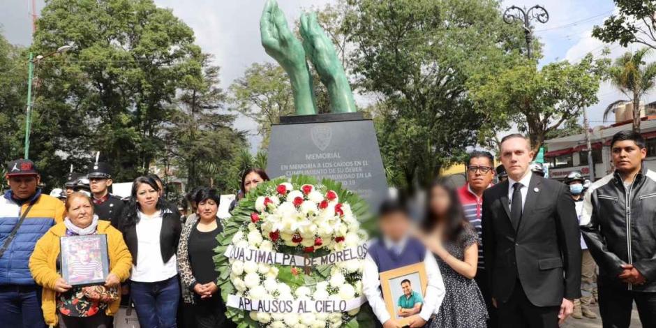 Cuajimalpa devela monumento para quienes murieron sirviendo en pandemia por COVID.