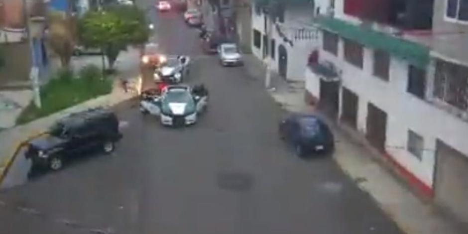 Ladrones intentan escapar en moto; son atrapados tras intensa persecución en la alcaldía Gustavo A. Madero.