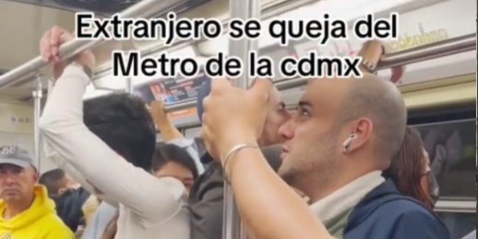 Argentino se queja del olor de la gente en Metro de la CDMX y pasajeros lo enfrentan.